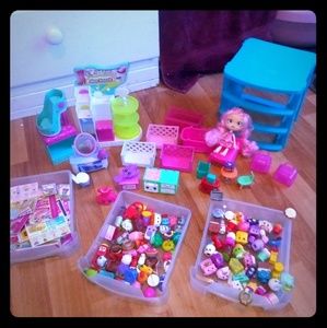 Shopkins 100+ pieces lot/bundle